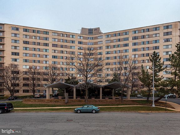 2nd image of 1200 N Nash St APT 1112
