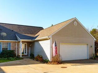 2931 Hunters Pl, Kalamazoo, MI 49048