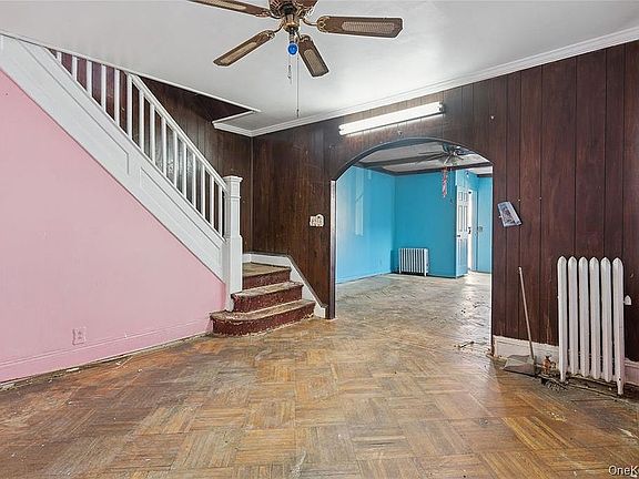 5th image of 6282 Booth St