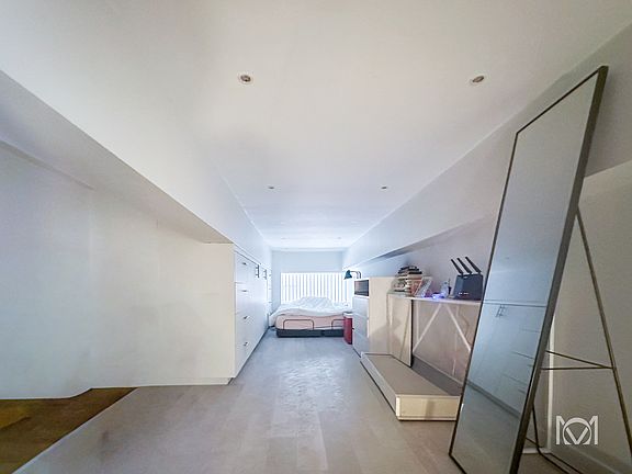 4th image of 350 E 62nd St APT 1F