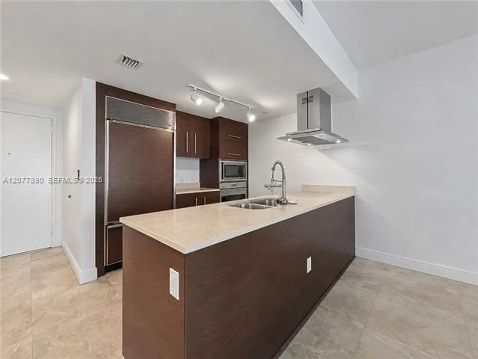 495 Brickell Ave #CU-2707
