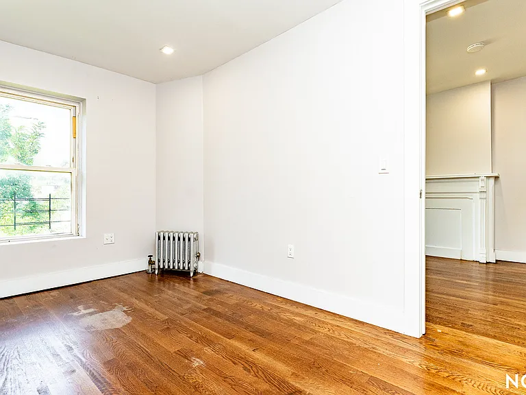 135 Decatur St #3R — Photo 9