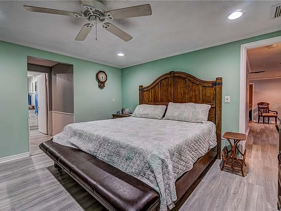 4th image of 4253 Deerfield Dr