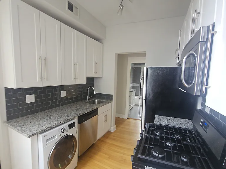 5825 N Wayne Ave #2N — Photo 7
