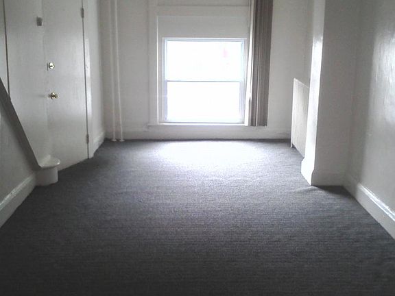 2nd image of 2423 E Madison St #1