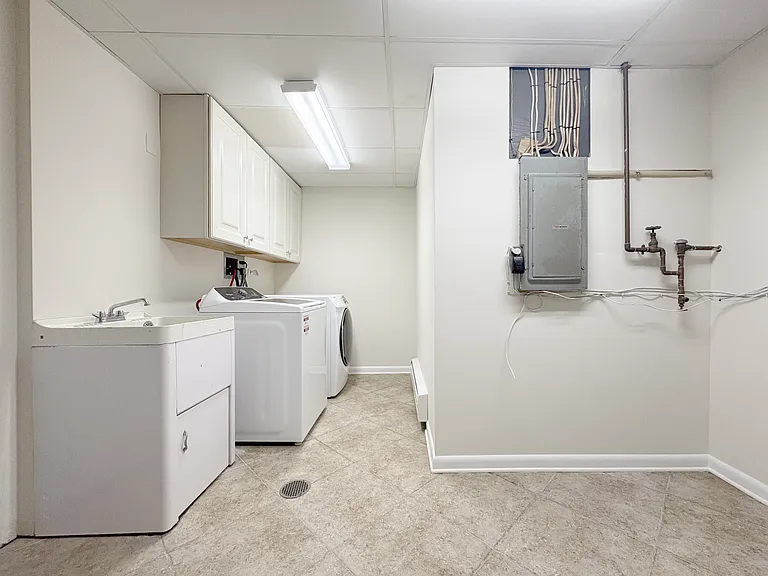 Boulevard Suites — Photo 28