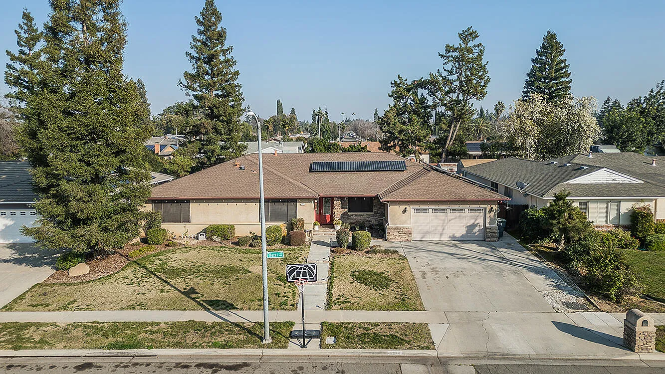 5644 N Hazel Avenue photo 1
