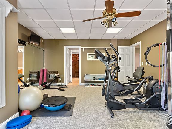4th image of 5595 Dunroven Way