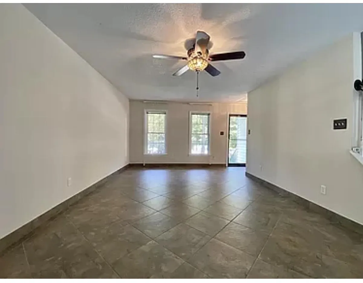 Building Photo - 11237 Parrish Creek Ln