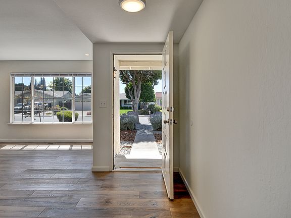 2nd image of 2624 Mallard Ct
