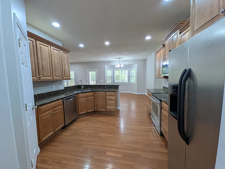 475 Crestview Rd — Photo 14