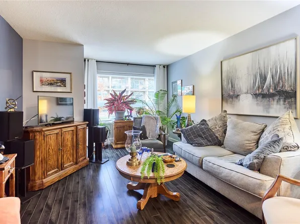 100 Dawes St #105, Nanaimo, BC V9S 1A3