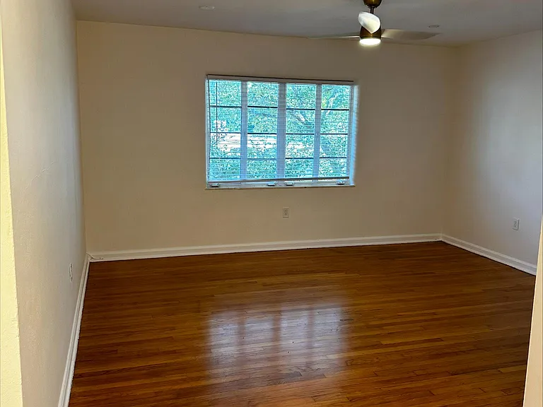 1161 NE Cleveland St #3 — Photo 6