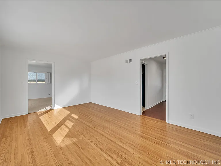 3844 E 56th Pl — Photo 7