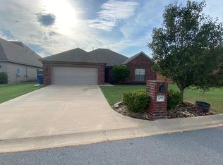 109 Danielle Cir, Maumelle, AR 72113