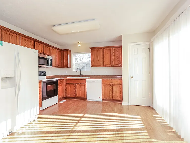 2313 Leighton Way — Photo 6