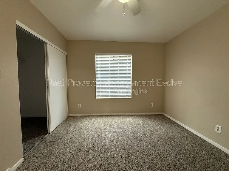 2950 E Mobile Ln — Photo 20