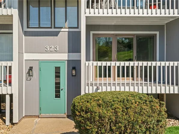 323 Ridge Point Cir APT 24, Bridgeville, PA 15017