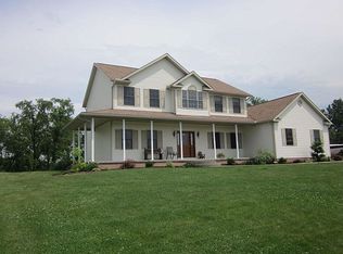 159 Country Aire Dr, Wheeling, WV 26003