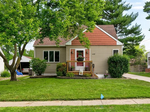 6209 Sherrick Ave, Des Moines, IA 50322