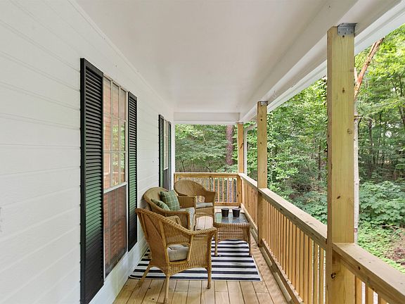 3rd image of 2069 Nixon Rd