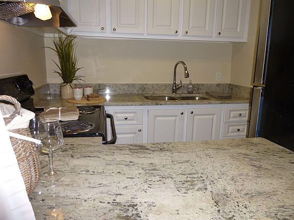 5th image of 415 Danube Ave APT B3