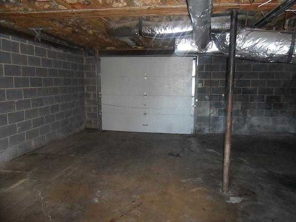 other view of garage