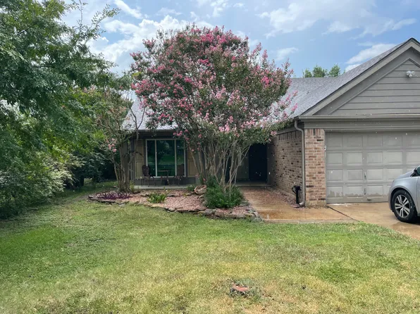 16418 Spotted Eagle Dr, Leander, TX 78641