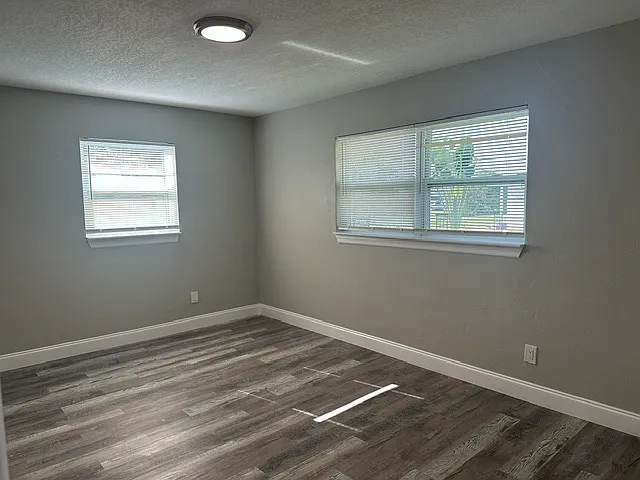11525 81st Pl — Photo 25