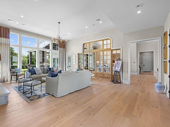 3rd image of 115 Reserve Way