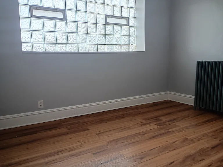 3652 S Lake Park Ave #1 — Photo 6