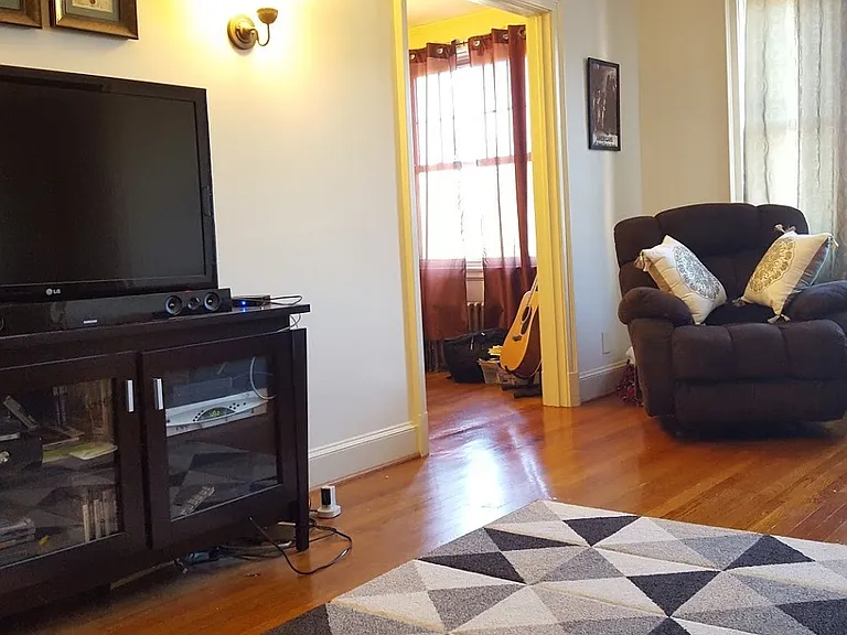 Bryant Apartments — Photo 46