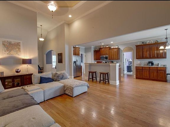 5th image of 8862 Seven Lakes Dr