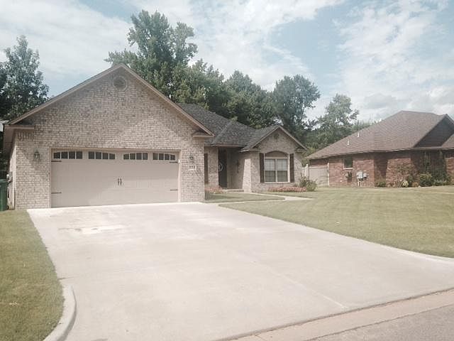 1st image of 123 Sagewood Ln