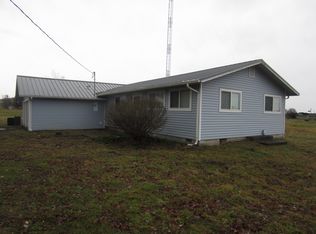 9215 Hughey Ln, Tillamook, OR 97141