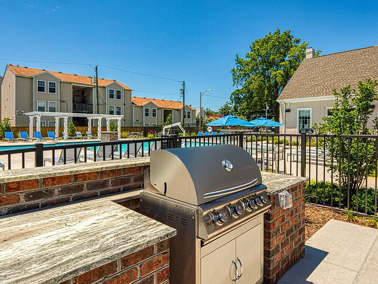 Colony Point Apartments — Photo 18