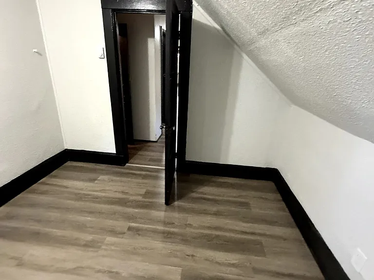 39 Houston St #3 — Photo 13