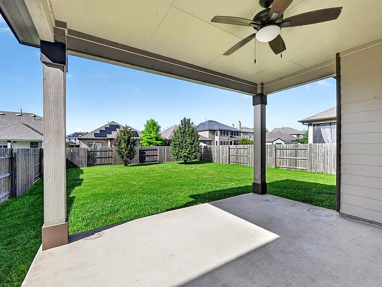 1049 Clove Hitch Rd — Photo 31