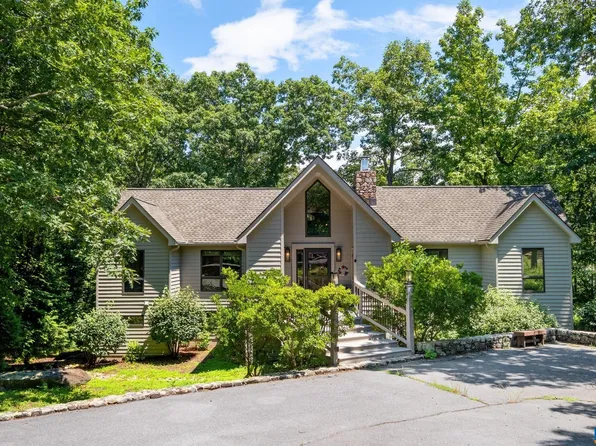 98 Laurel Springs Dr, Wintergreen Resort, VA 22967