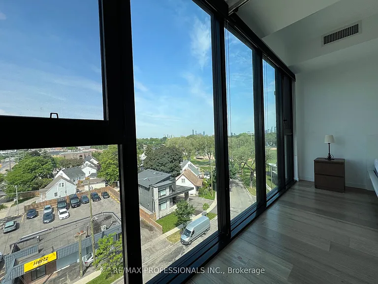7 Smith Cres #619 — Photo 29