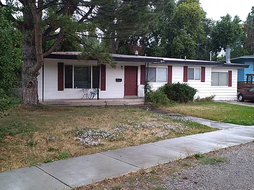 49 Riverside Dr Photo 1