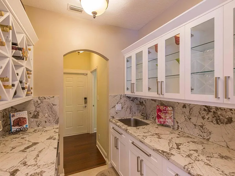 14816 Stirrup Ln — Photo 11
