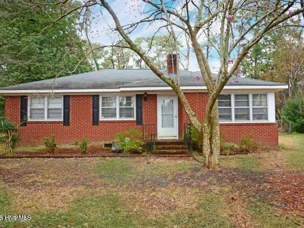 2605 Crockett Dr, Greenville, NC 27858