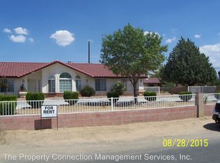 14027 Wawona Rd, Apple Valley, CA 92307