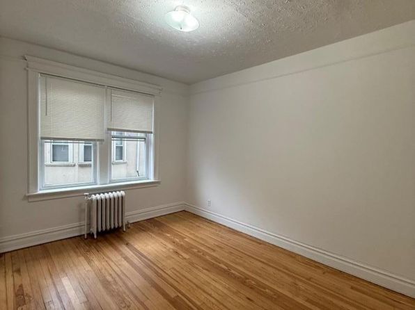 214 Lawton Ave