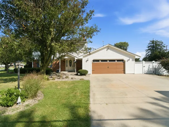 1847 W Tower Dr, Kankakee, IL 60901
