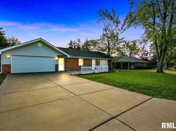 4924 N Graceland Dr, Peoria, IL 61614