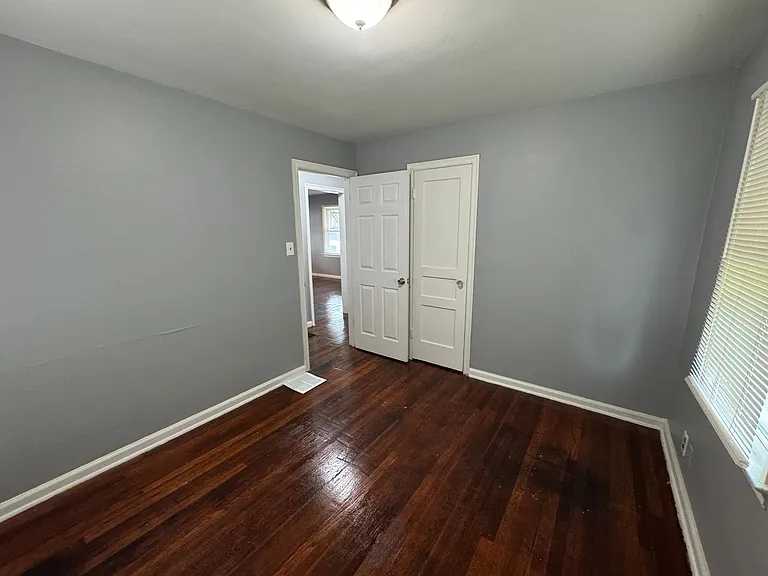 2342 E Legrande Ave — Photo 22