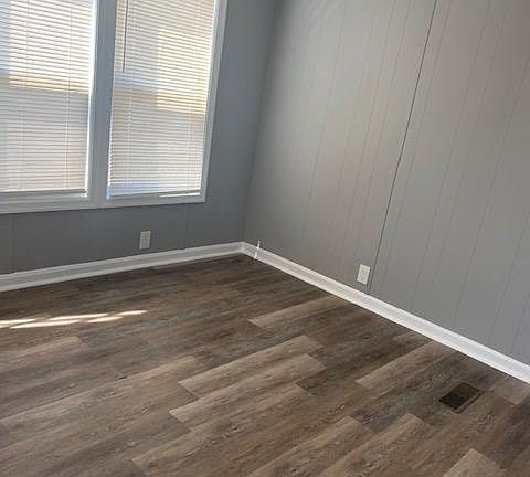 2nd image of 8 Chestnut St #8