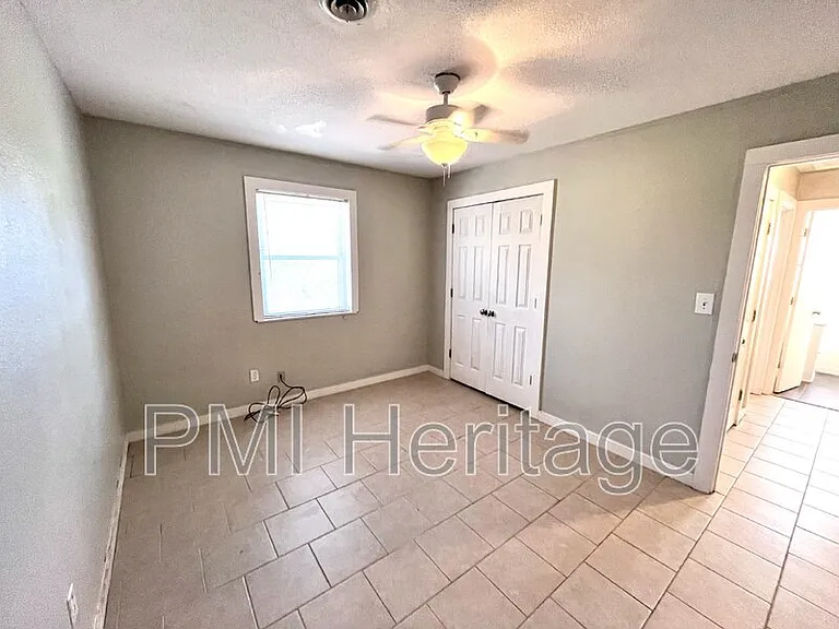 15 W Martin Luther King Jr Blvd #3 — Photo 7